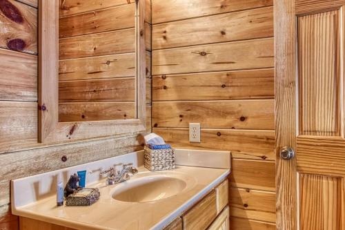 A View From Above Spacious Smoky Mountain Getaway Perfect for Families & Groups - photo 22