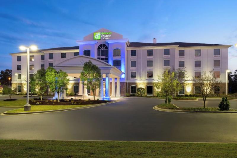 Holiday Inn Express & Suites Aiken by IHG - carbon neutral hotel in Aiken