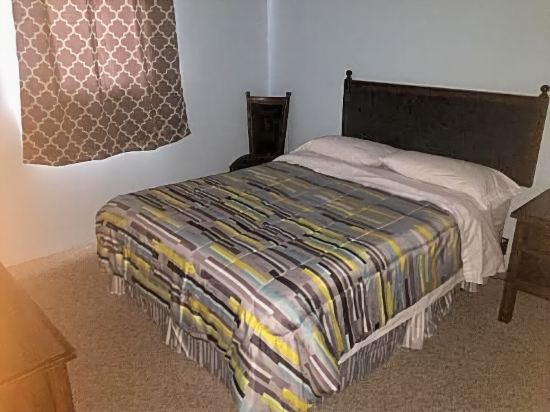Lake Point Motel - photo 15