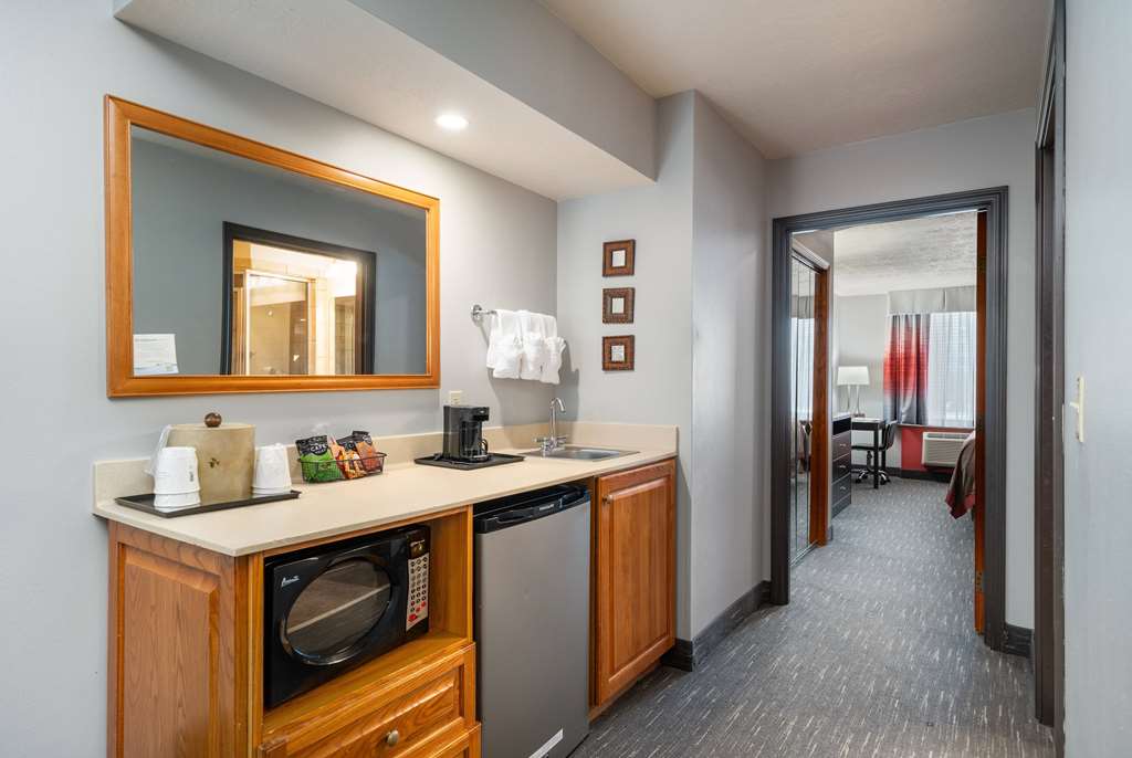 Ramada by Wyndham Sioux Falls Airport Waterpark & Event Ctr - photo 29