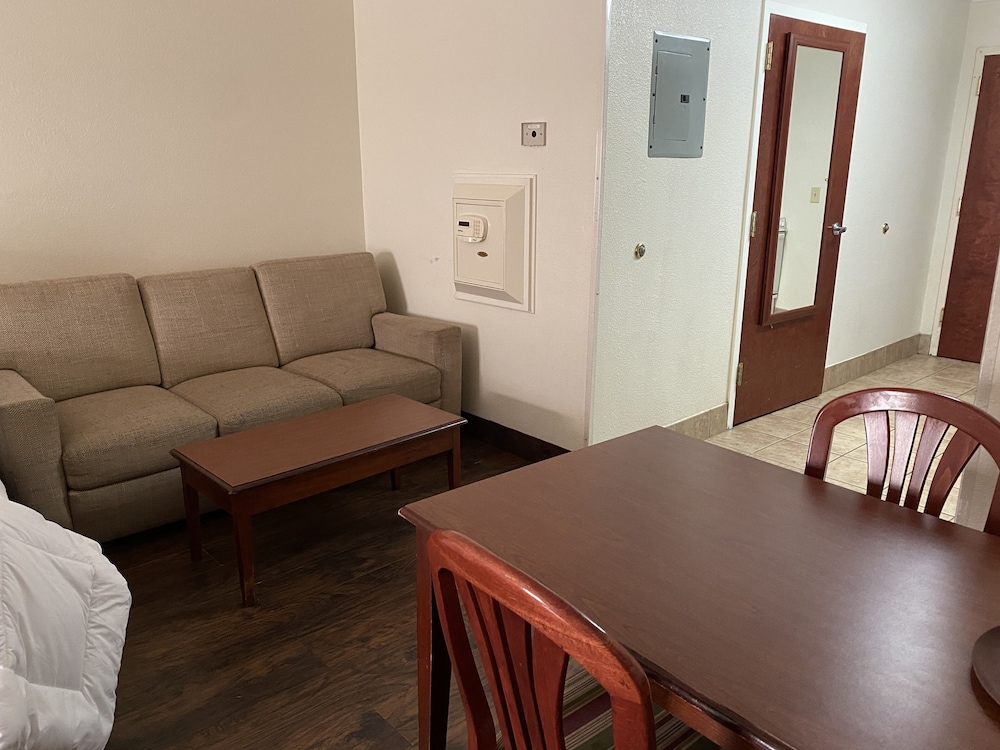 Best Western Plus Atlantic City West Extended Stay & Suites - photo 12