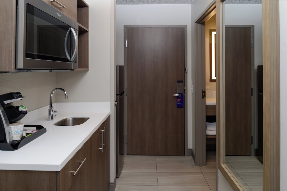 Holiday Inn Express Hotel and Suites Marysville by IHG - photo 14