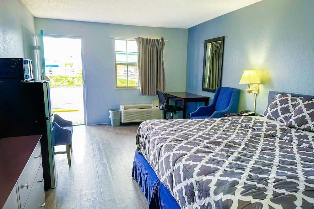 Happy Stay Inn Madisonville I 69 By OYO - photo 15