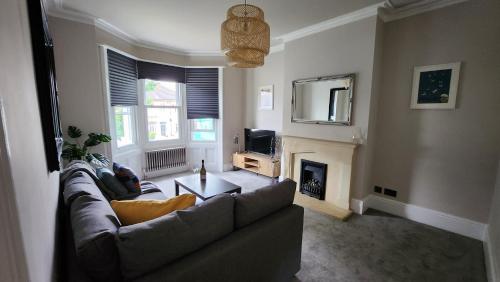Contemporary beach apartment — 4-Star Luxury Hotel in Hove, United Kingdom