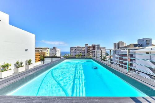 Chic Coastal Couple s Escape