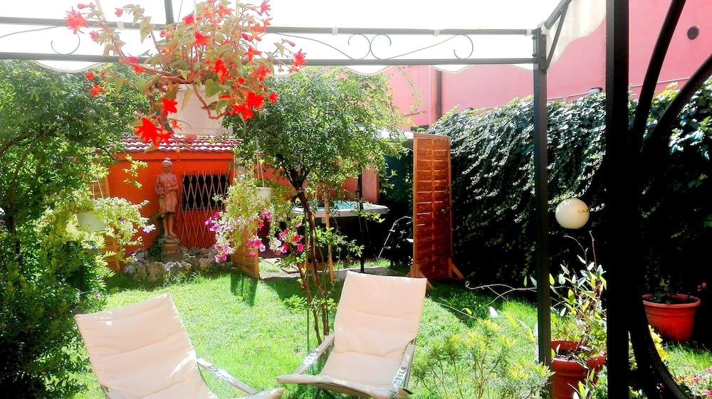 B&B Al Giardino di Alice — 4-Star Luxury Hotel in Perugia, Italy