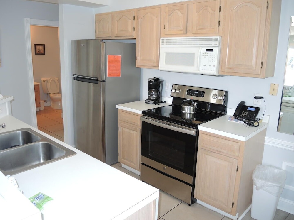 Family Friendly Golf Course View Condo 101M with Great Brunswick Plantation Resort Amenities by RedAwning - photo 8