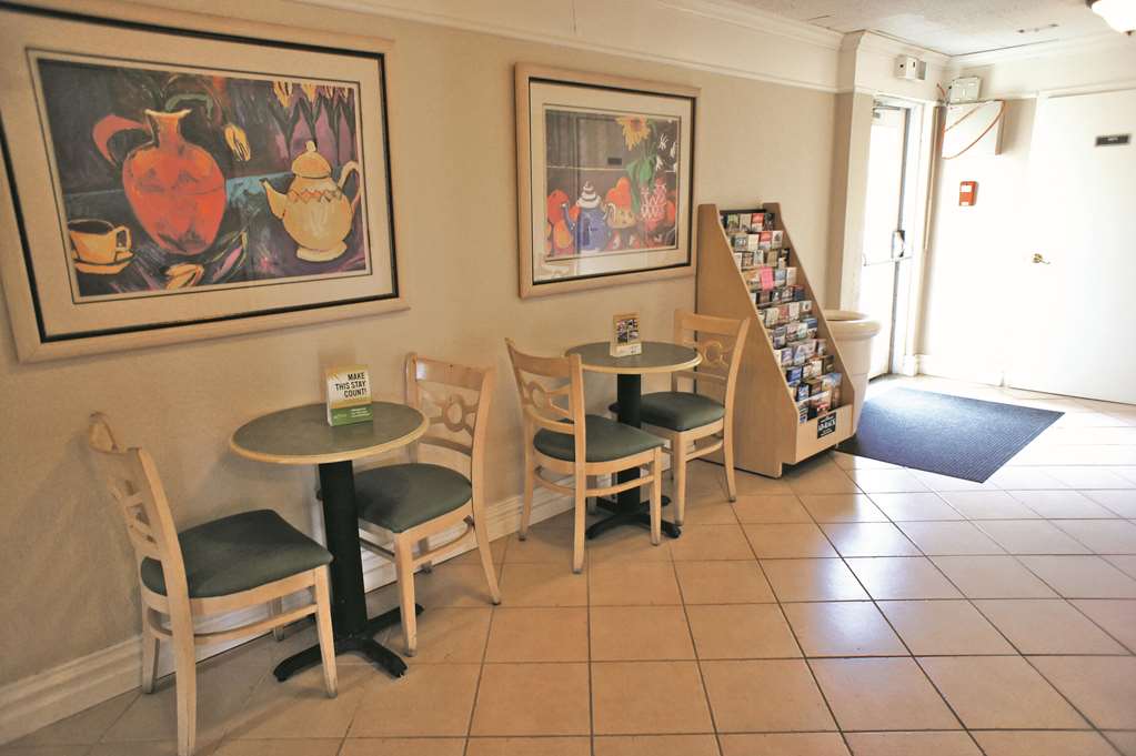La Quinta Inn Lexington Horse Park - photo 8