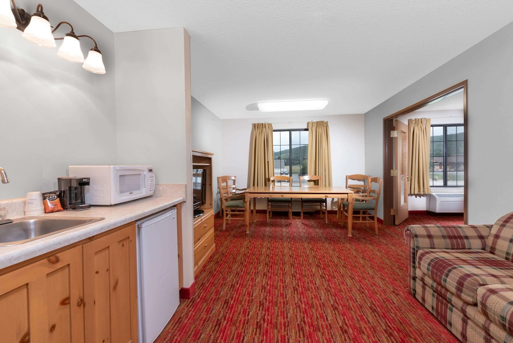 Comfort Inn & Suites Summerset Black Hills Area - photo 15