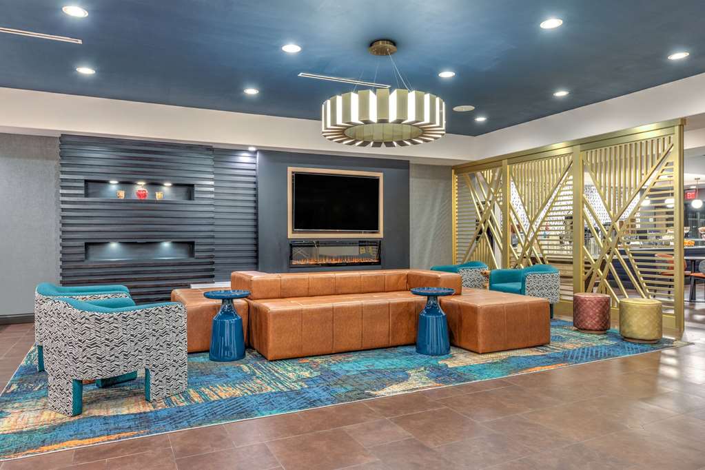 La Quinta Inn & Suites by Wyndham Woodway Waco South - photo 7