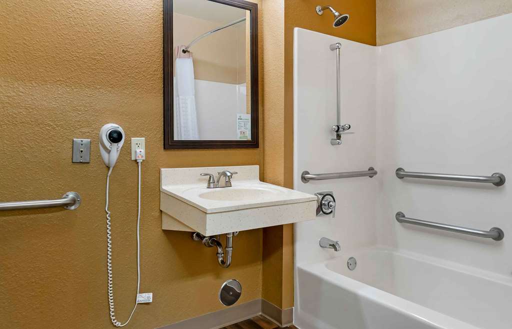 Extended Stay America Suites Detroit Madison Heights - photo 27