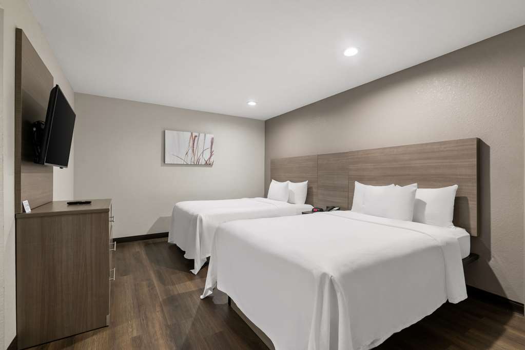 Quality Suites Wildwood The Villages - photo 3