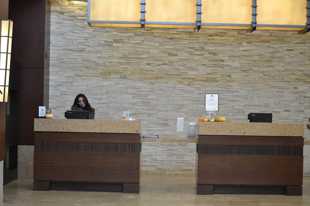 Embassy Suites Palmdale - photo 11