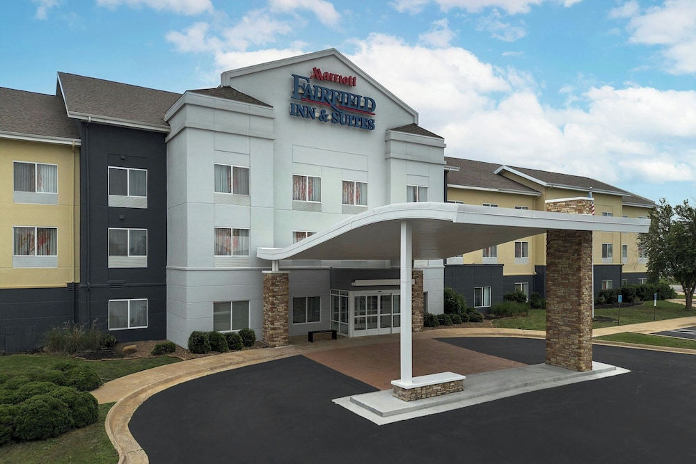 Fairfield Inn & Suites by Marriott Rogers - photo 35