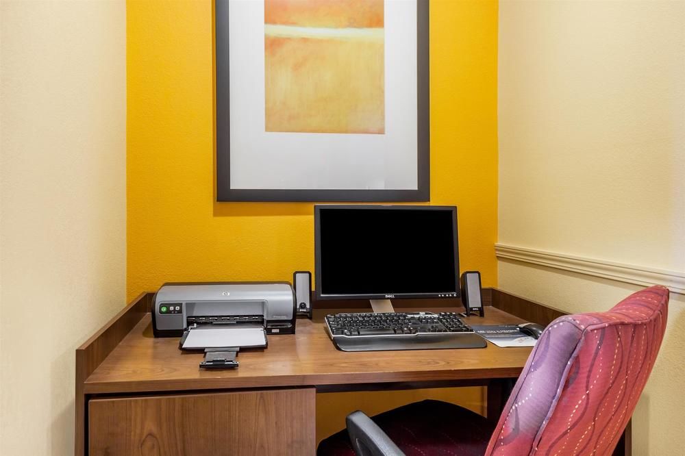 Microtel Inn & Suites by Wyndham Verona - photo 6