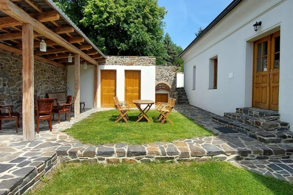 Degustační Dům - carbon neutral hotel in Babice