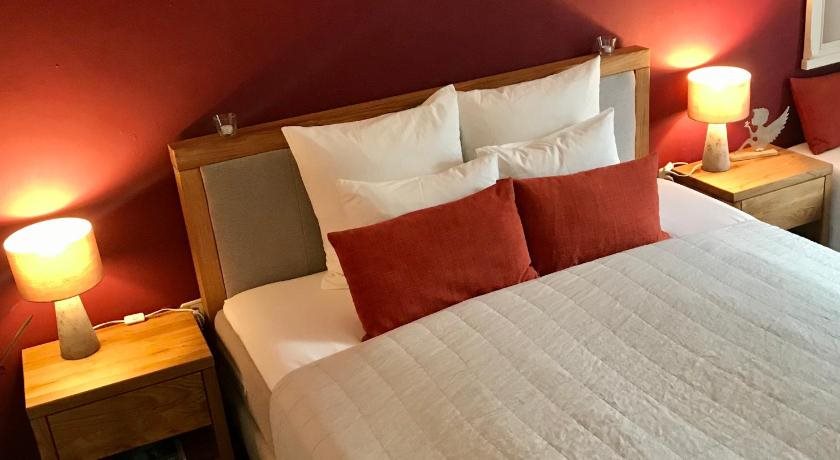 Haus Gnigl — 4-Star Luxury Hotel in Salzburg, Austria