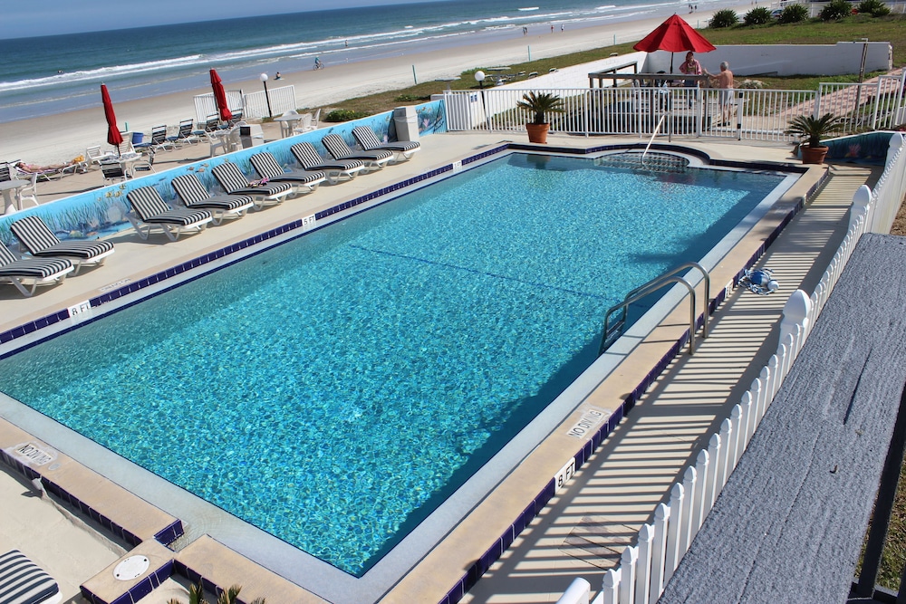 Shoreline Suites & Cabana Cottages - photo 117