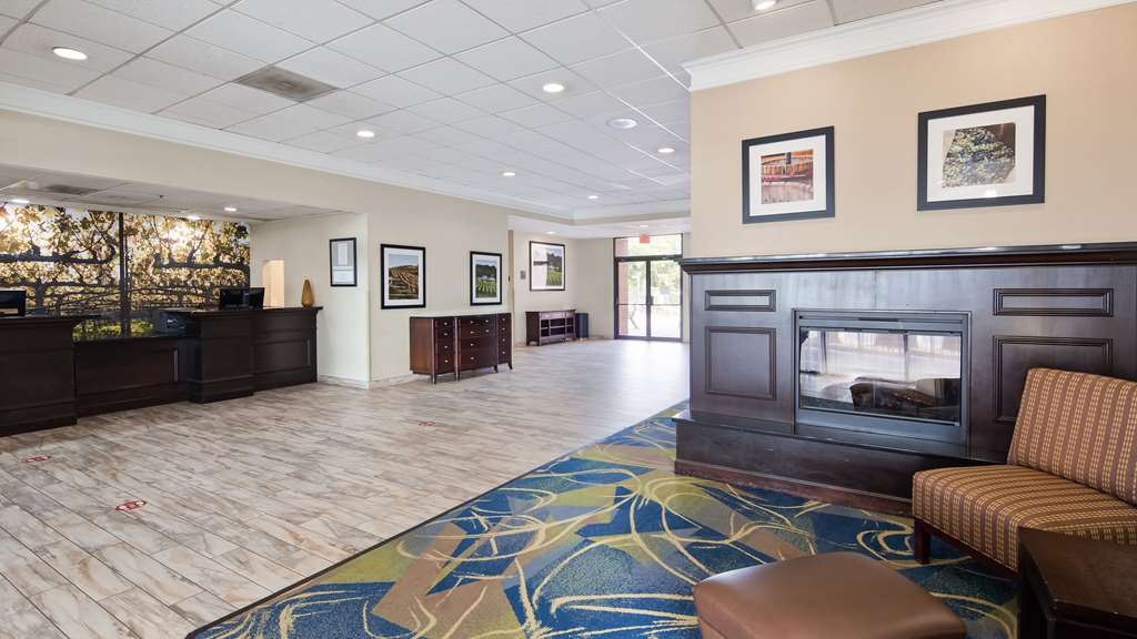 Best Western Leesburg Hotel & Conference Center - photo 3