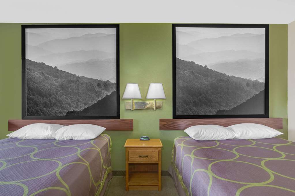 Super 8 by Wyndham Christiansburg Blacksburg Area - photo 10