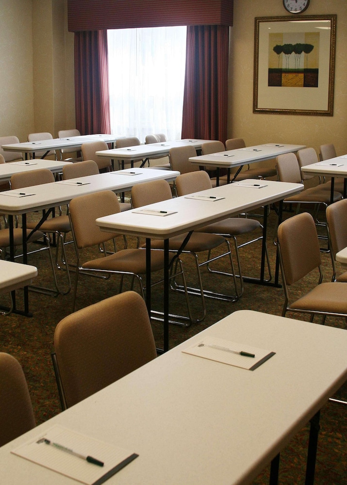 Country Inn & Suites by Radisson Ithaca NY - photo 42