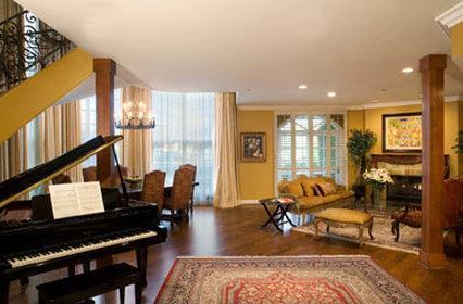 Westlake Village Inn - photo 7