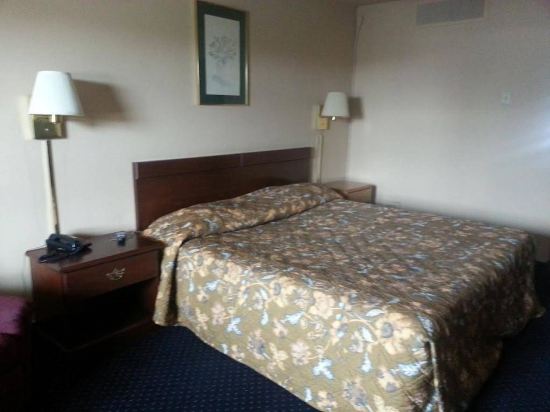 America's Best Inn Clarksville Louisville - photo 14