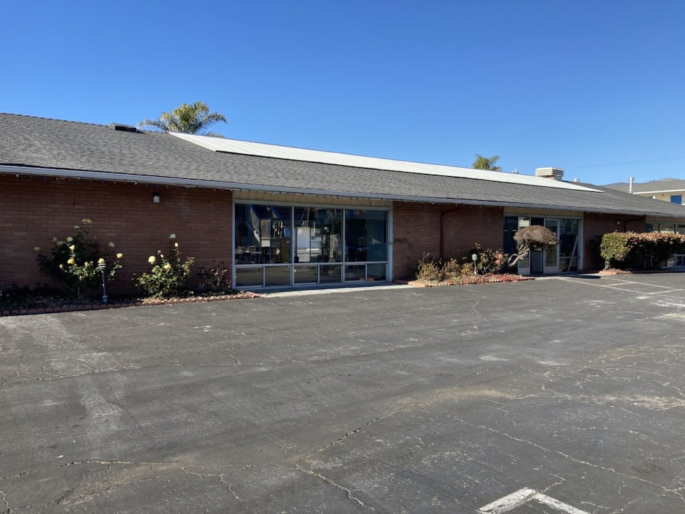 Coast Riders Inn - photo 59