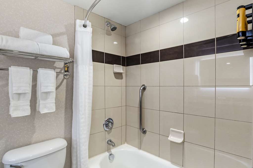 Best Western Plus Marina Gateway Hotel - photo 53