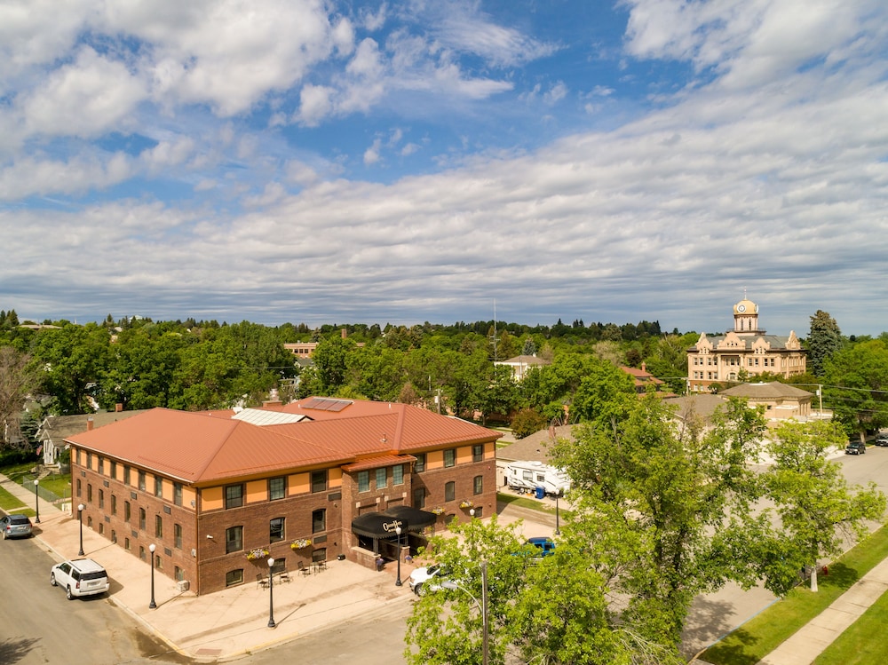 The Calvert Hotel — hotel in Lewistown