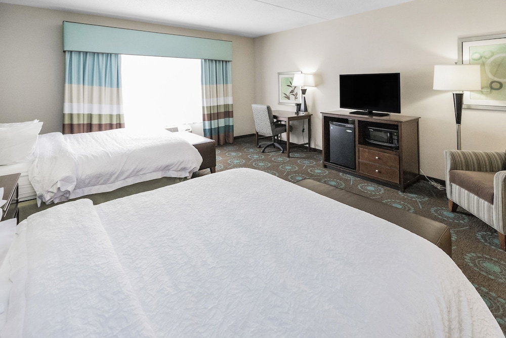 Hampton Inn Pittsburgh Bridgeville - photo 18