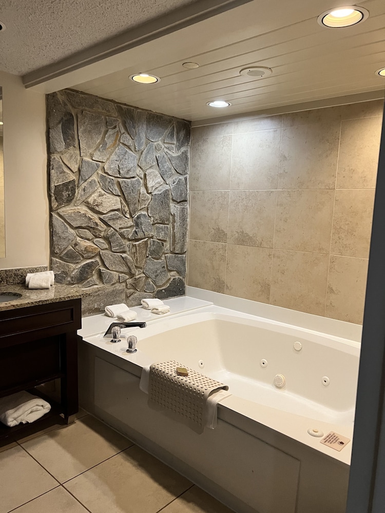 DoubleTree By Hilton Hotel Augusta - photo 30
