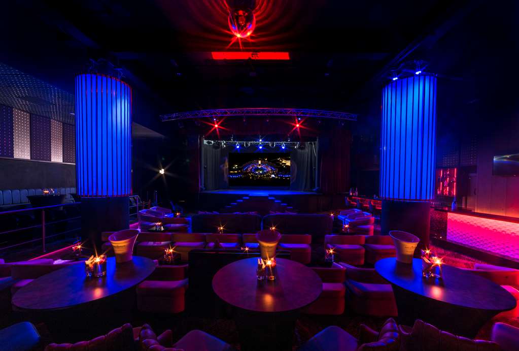 Haven Riviera Cancun MOONS CABARET