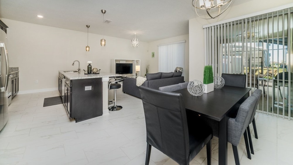 Grhdog9055 Champions Gate Resort 4 Bed 3 Baths Townhouse - photo 22