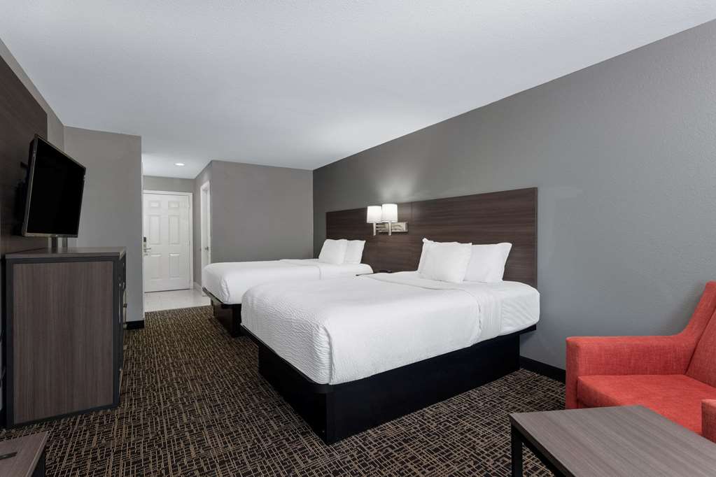 Ramada by Wyndham Sellersburg Louisville North - photo 27