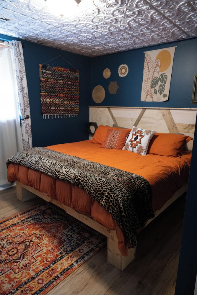 Monroe Street Suites - photo 25