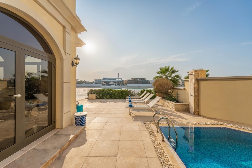 Ultra luxury Villa w Private Pool Beach on Palm — 4-Star Luxury Hotel in Dubai, United Arab Emirates