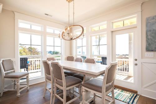 Oki Dokey by Oak Island Accommodations - photo 45