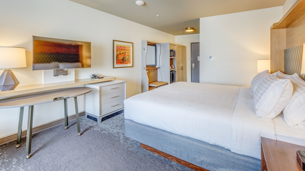Holiday Inn & Suites Bellingham by IHG - photo 30