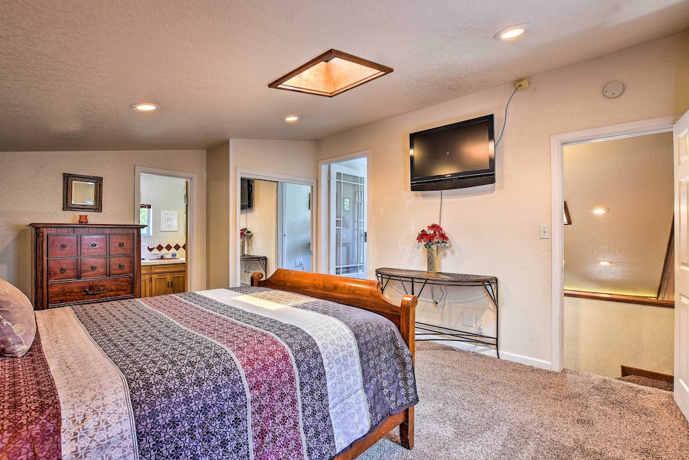 Hot Springs Vacation Rental Home on Lake Hamilton - photo 3