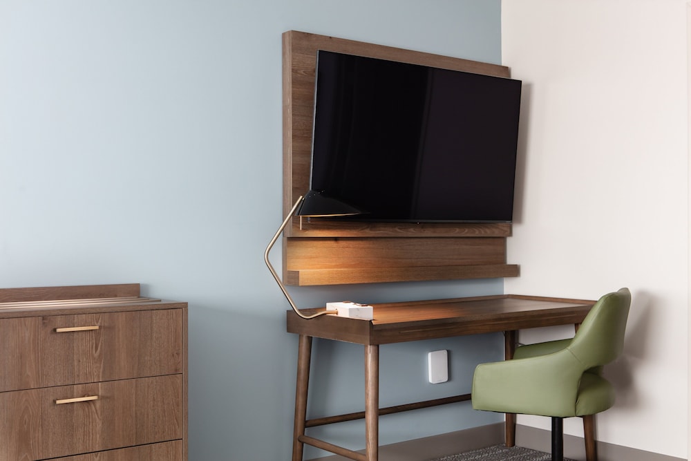 Staybridge Suites Iowa City Coralville by IHG - photo 23
