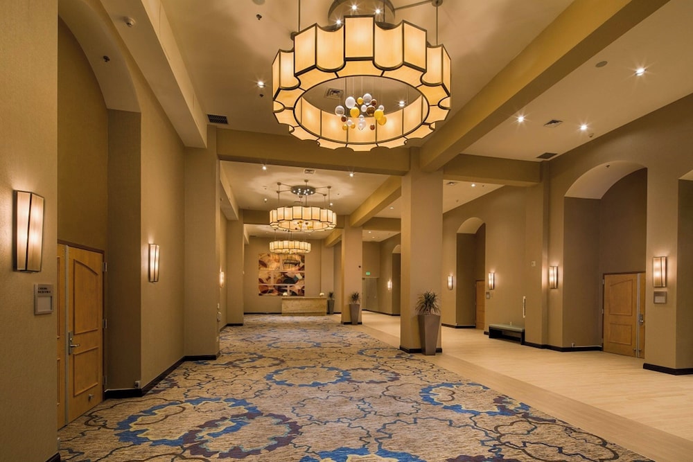 Delta Hotels by Marriott Anaheim Garden Grove - photo 24