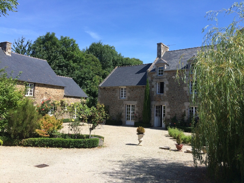 Manoir de La Rogerais & SPA — hotel in Ploubalay