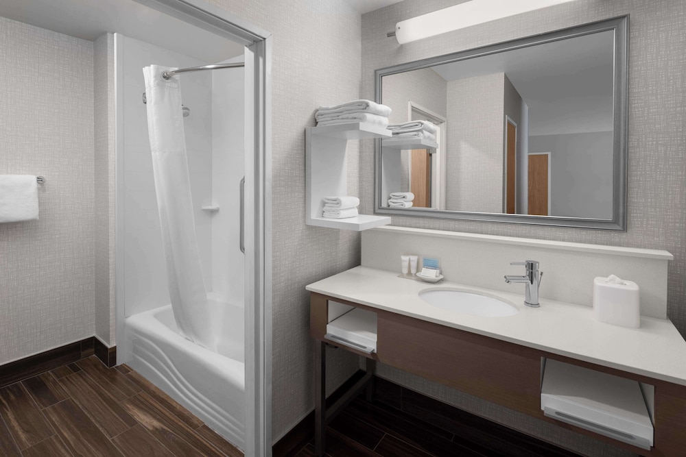 Hampton Inn & Suites Orem - photo 29