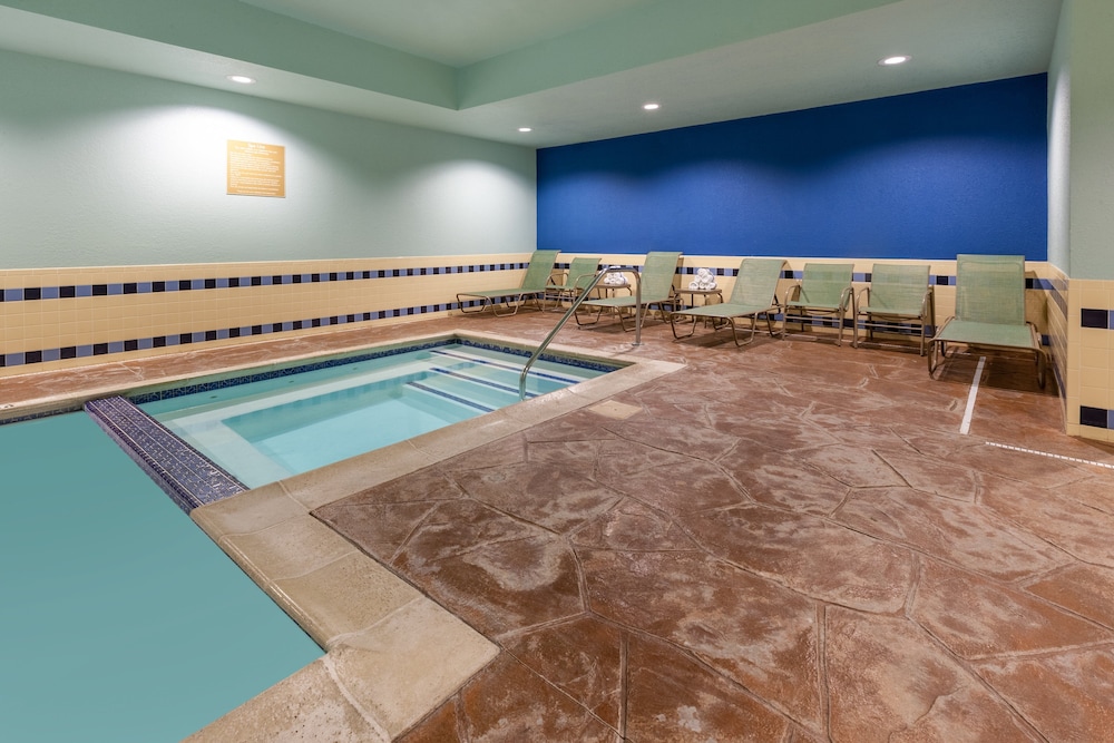 Candlewood Suites West Springfield by IHG - photo 28
