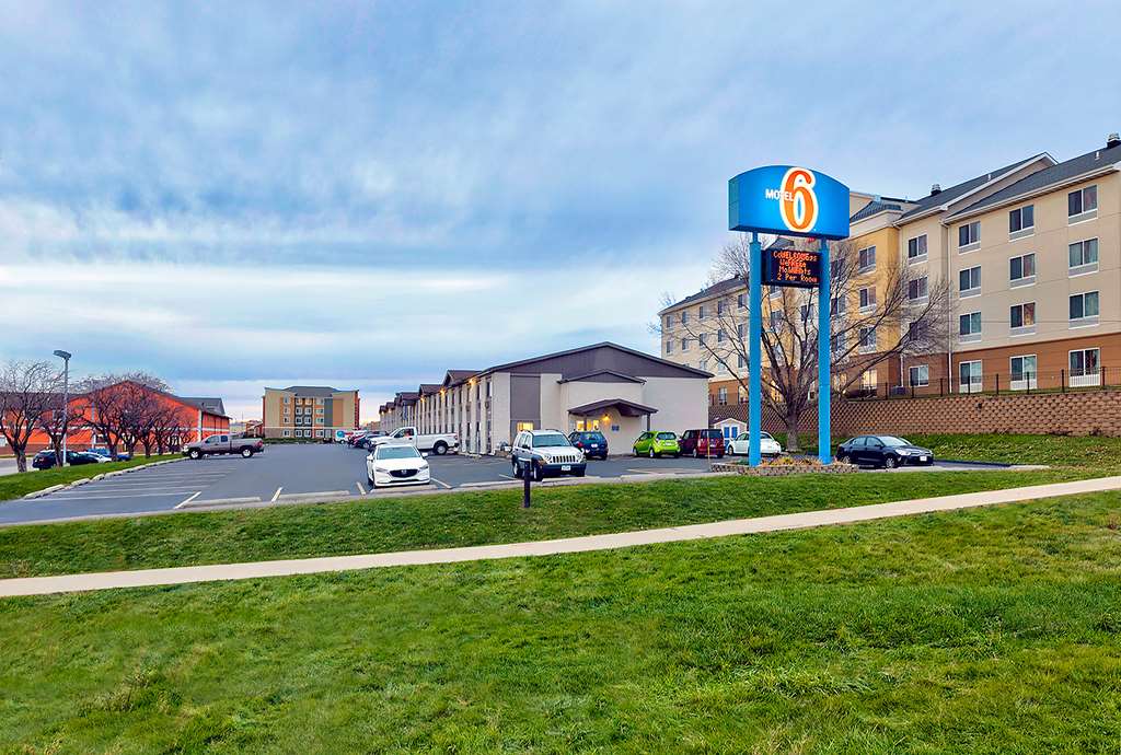 Motel 6 Cedar Rapids IA Airport - featured photo