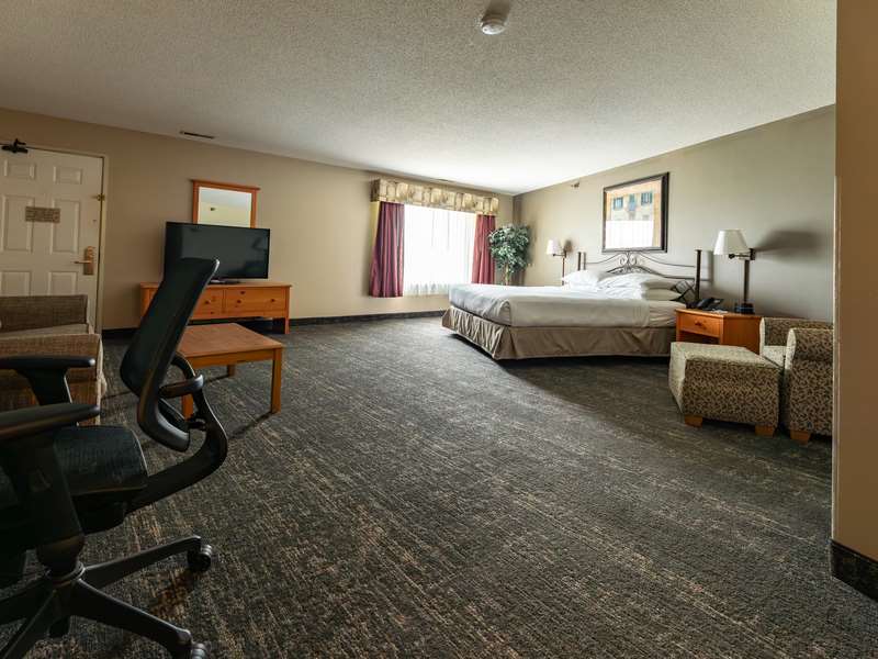 Crossings By Grandstay Inn And Suites - photo 6