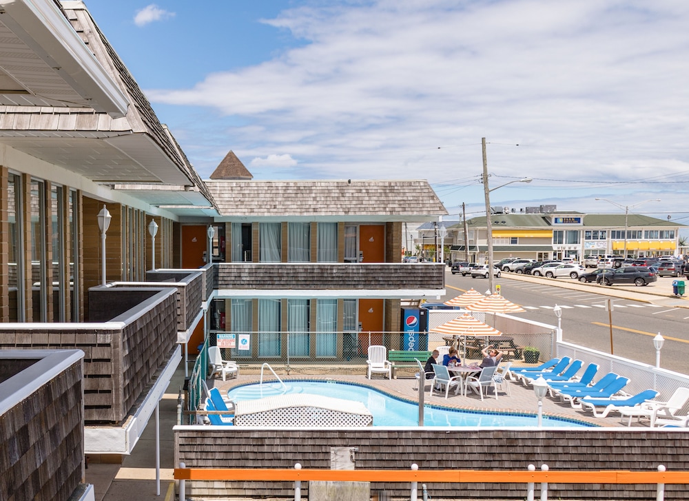 Charlroy Motel - photo 43