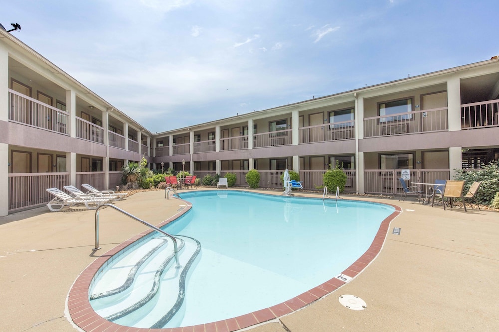 Motel 6 Little Rock AR Airport - photo 36