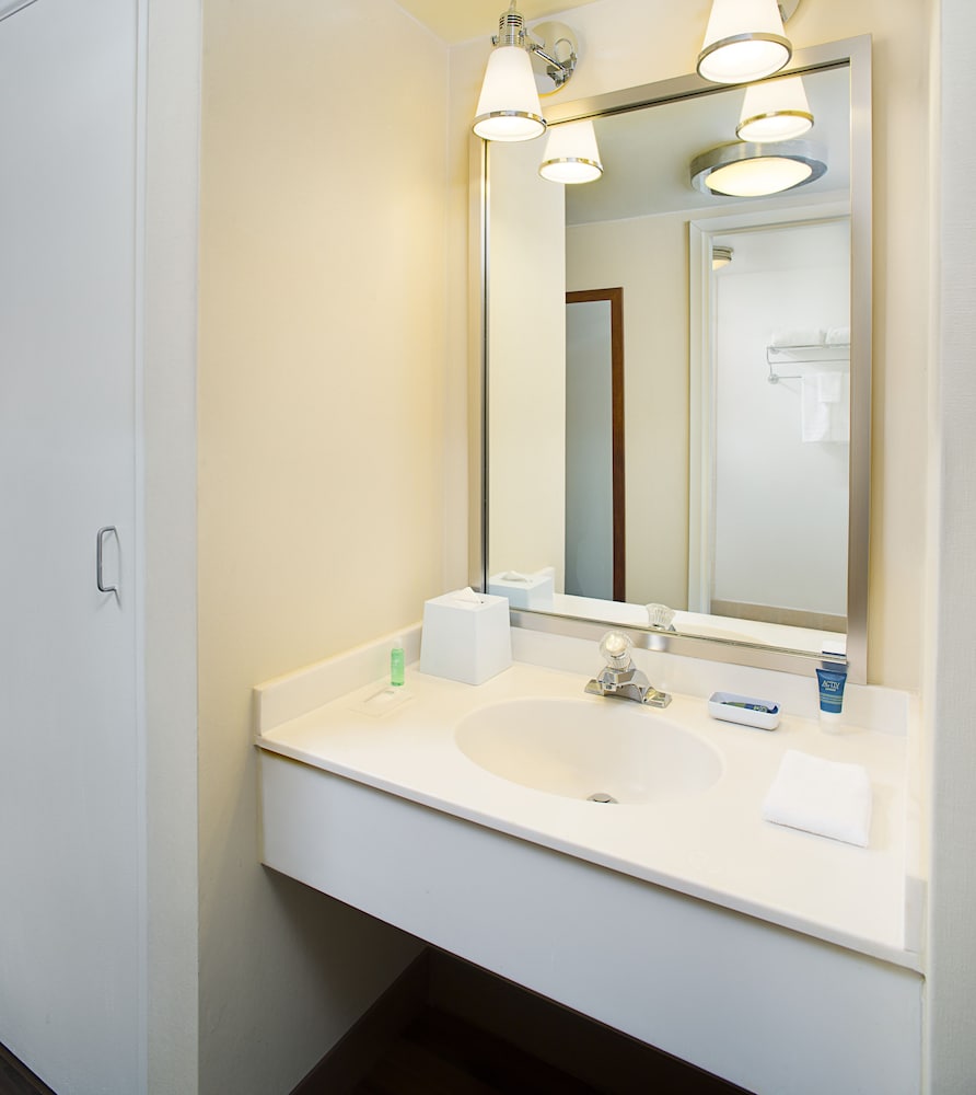 Four Points By Sheraton Philadelphia Airport - photo 8